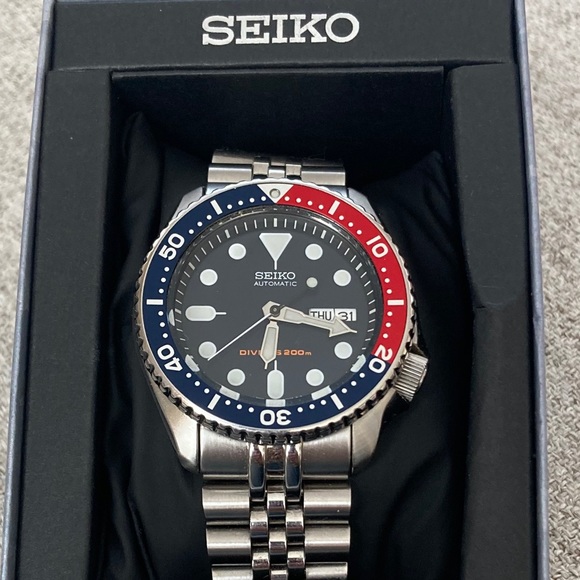 Seiko skx009 Pepsi Dive Watch - Picture 3 of 10